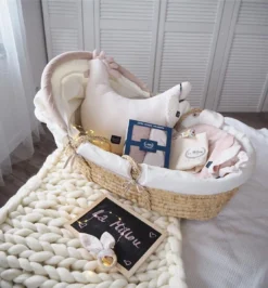 La Millou Coussin De Grossesse | Mamie Dana Le Poulet, Velours, French Lavender | Coussinet D'Allaitement, Oreiller De Maternité -Bébé Soldes Boutique 1113x1200 6