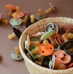 BIBS Tétine Bavoirs 0-6 Mois|1 Pièce|Brille Dans Le Nuage Noir|Taille 1|T1 -Bébé Soldes Boutique 1186x1200 7