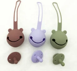 Kidsy - Attache-sucette En Silicone Avec Oreilles - Attache-sucette En Silicone Gratuit - Attache-sucette - Sans BPA - Blauw Ciel Profond -Bébé Soldes Boutique 1200x1101