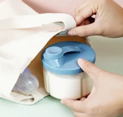 Sans Citron - Boîte Dosage Lait En Poudre Bébé - Boîte Conservation Alimentation - Bouchon Verseur - 4 Compartiments - Blauw