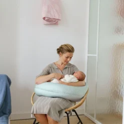 Doomoo Buddy - Coussin D'allaitement Et De Grossesse - Coton Organique - 180cm - Cloudy Kaki -Bébé Soldes Boutique 1200x1200 1309