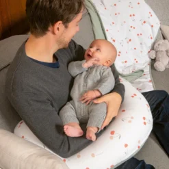 Doomoo Buddy Cover - Housse Pour Coussin D'allaitement Buddy - Coton Organique - 180 Cm - Cherries Green -Bébé Soldes Boutique 1200x1200 1512