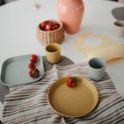 Tasse à Boire Mushie | SALOPETTE | Tasses | 2 Pièces | Vanille | Coupe | Tasse De Pratique | Vanille | Beige -Bébé Soldes Boutique 1200x1200 1694