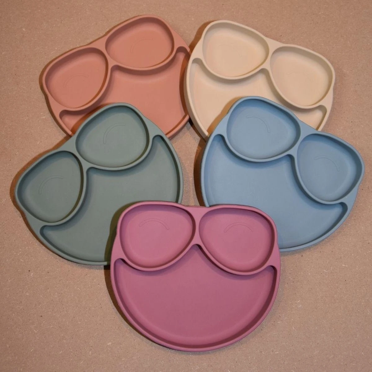 ASSIETTE À DÎNER BUBBELOO™ (GLAÇAGE D'AUTOMNE)|ASSIETTE AVEC VENTOUSE|SILICONE|SANS BP|SANS PHTALATE|Vaisselle ENFANT|TOUT-PETIT| 2 ASSIETTE À DÎNER BUBBELOO™ (GLAÇAGE D'AUTOMNE)|ASSIETTE AVEC VENTOUSE|SILICONE|SANS BP|SANS PHTALATE|Vaisselle ENFANT|TOUT-PETIT| – Image 2