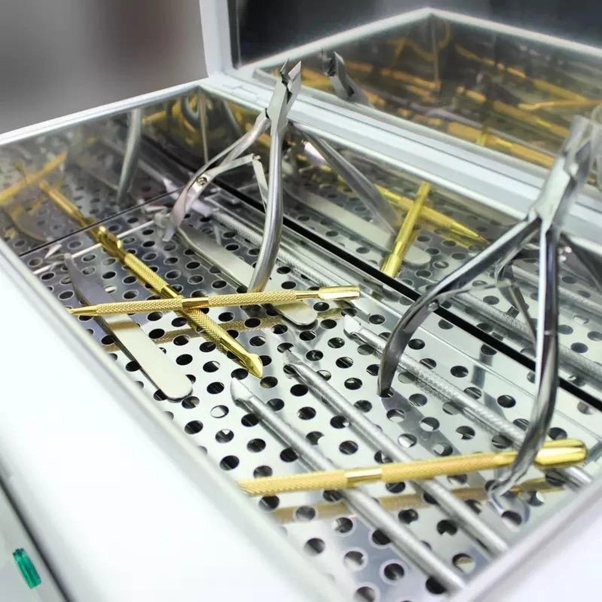 Stérilisateur Professionnel BenjaBeauty®|Nettoyant à Heat Sèche|Désinfecter Pour Les Produits De Beauté|les Ciseaux|cuisse De Chèvre|pédicure|manucure|salon De Coiffure|Machine à Nettoyer|Désinfecter 5 Stérilisateur Professionnel BenjaBeauty®|Nettoyant à Heat Sèche|Désinfecter Pour Les Produits De Beauté|les Ciseaux|cuisse De Chèvre|pédicure|manucure|salon De Coiffure|Machine à Nettoyer|Désinfecter – Image 5