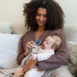 Doomoo Basics - Mom'n Play Tetra Almond - Écharpe D'allaitement Polyvalente - Coton Biologique -Bébé Soldes Boutique 1200x1200 561