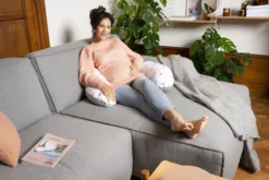 Doomoo Buddy - Coussin D'allaitement Et De Grossesse - Coton Organique - 180cm - Cherries Green -Bébé Soldes Boutique 1200x801 25