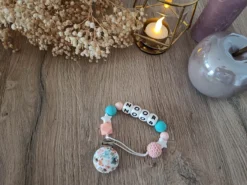 Attache Tétine Avec Naam - Attache Tétine Personnalisée - Cadeau Baby Shower - Cadeau Personnalisé - Chaîne Pour Tétine - Butterfly White Pink 5 Attache Tétine Avec Naam - Attache Tétine Personnalisée - Cadeau Baby Shower - Cadeau Personnalisé - Chaîne Pour Tétine - Butterfly White Pink -Bébé Soldes Boutique 1200x900 27