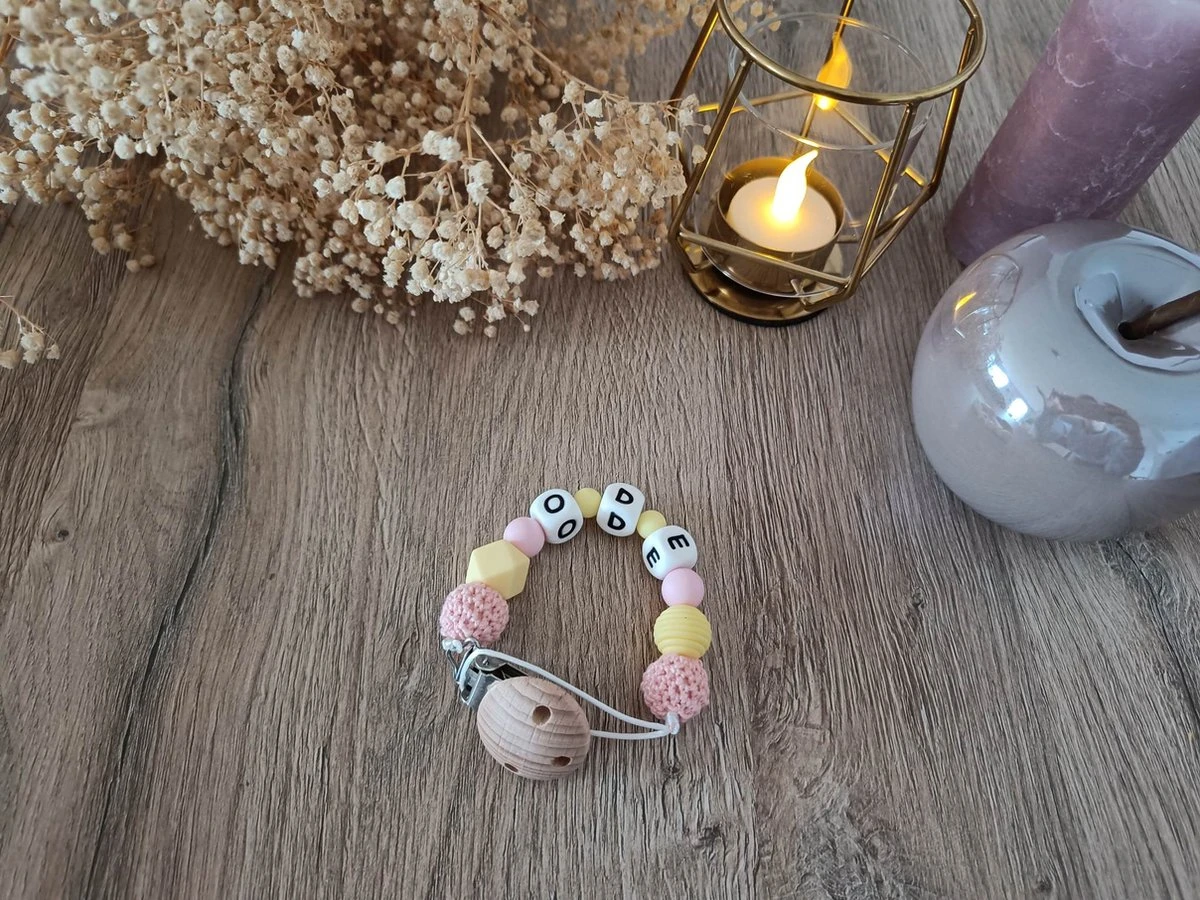 Attache Tétine Avec Naam - Attache Tétine Personnalisée - Cadeau Baby Shower - Cadeau Personnalisé - Chaîne Pour Tétine - Pink Yellow 2 Attache Tétine Avec Naam - Attache Tétine Personnalisée - Cadeau Baby Shower - Cadeau Personnalisé - Chaîne Pour Tétine - Pink Yellow – Image 2