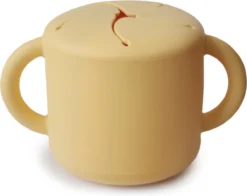 Boîte à Collation En Silicone - Mushie - Avec Poignées - Cambridge Blue -Bébé Soldes Boutique 1200x952