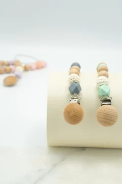 Attache Tétine Gris - Sucette - Cordon - Bébé - Garçon - Fille - Cadeau De Maternité - Fête Bébé - Baby Shower - Fête Genderreveal -Bébé Soldes Boutique 800x1200 11