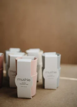 Tasse à Boire Mushie | SALOPETTE | Tasses | 2 Pièces | Fumée | Coupe | Tasse De Pratique | Gris | Gris -Bébé Soldes Boutique 868x1200 2